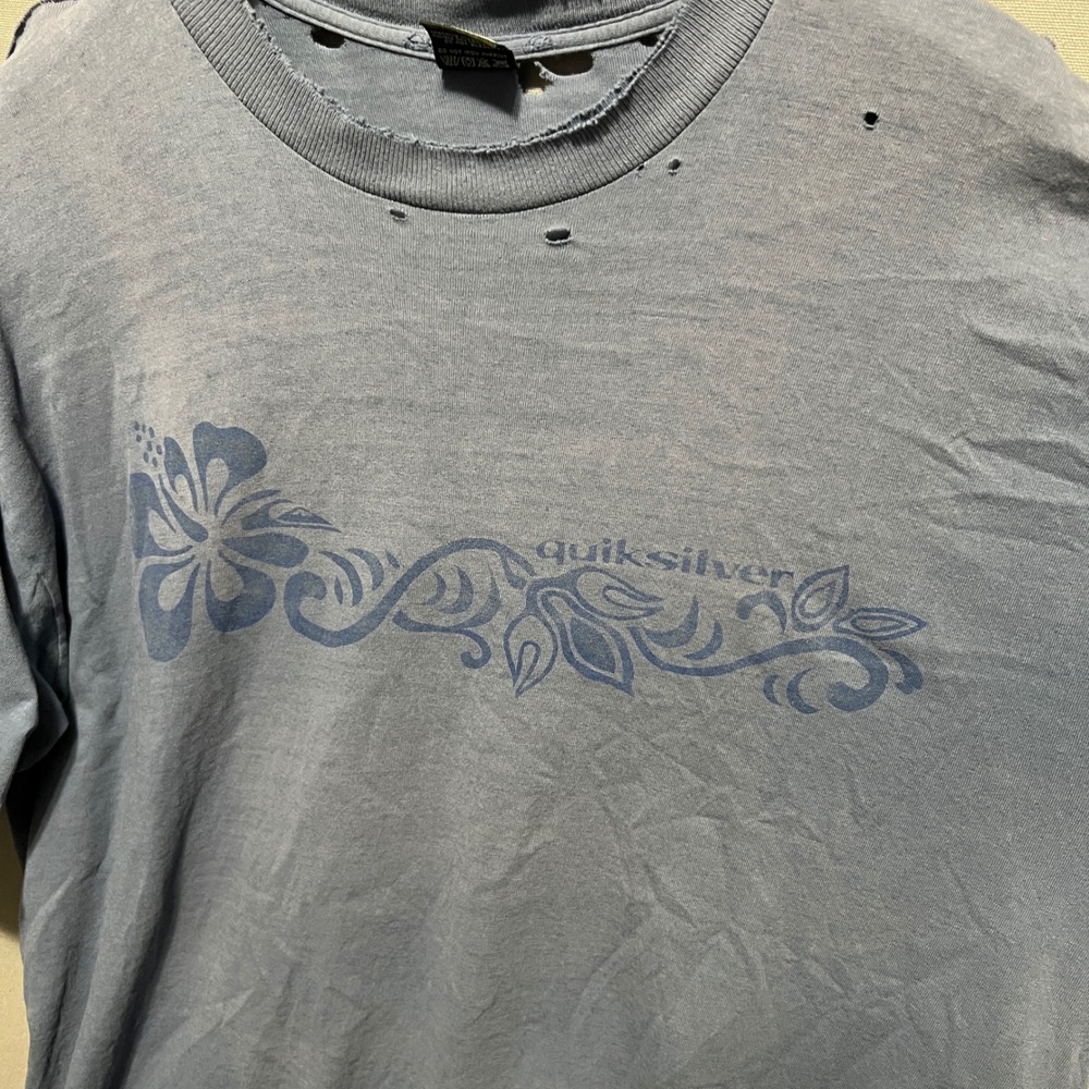 Vintage Quiksilver T-Shirt XL Blue GrayThrashed Distressed Surf Graphic USA Made - Picture 7 of 8